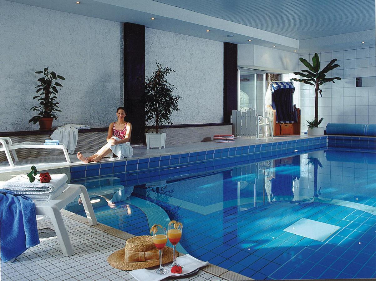 Landhotel Sauerlaender Hof Eslohe Esterno foto