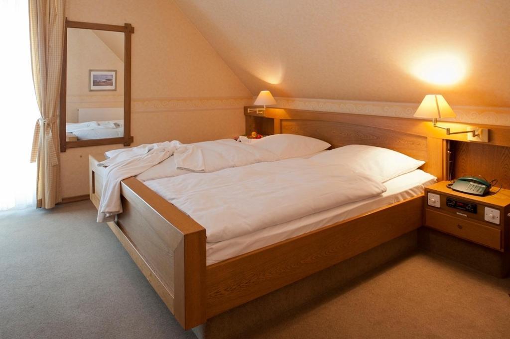 Landhotel Sauerlaender Hof Eslohe Camera foto
